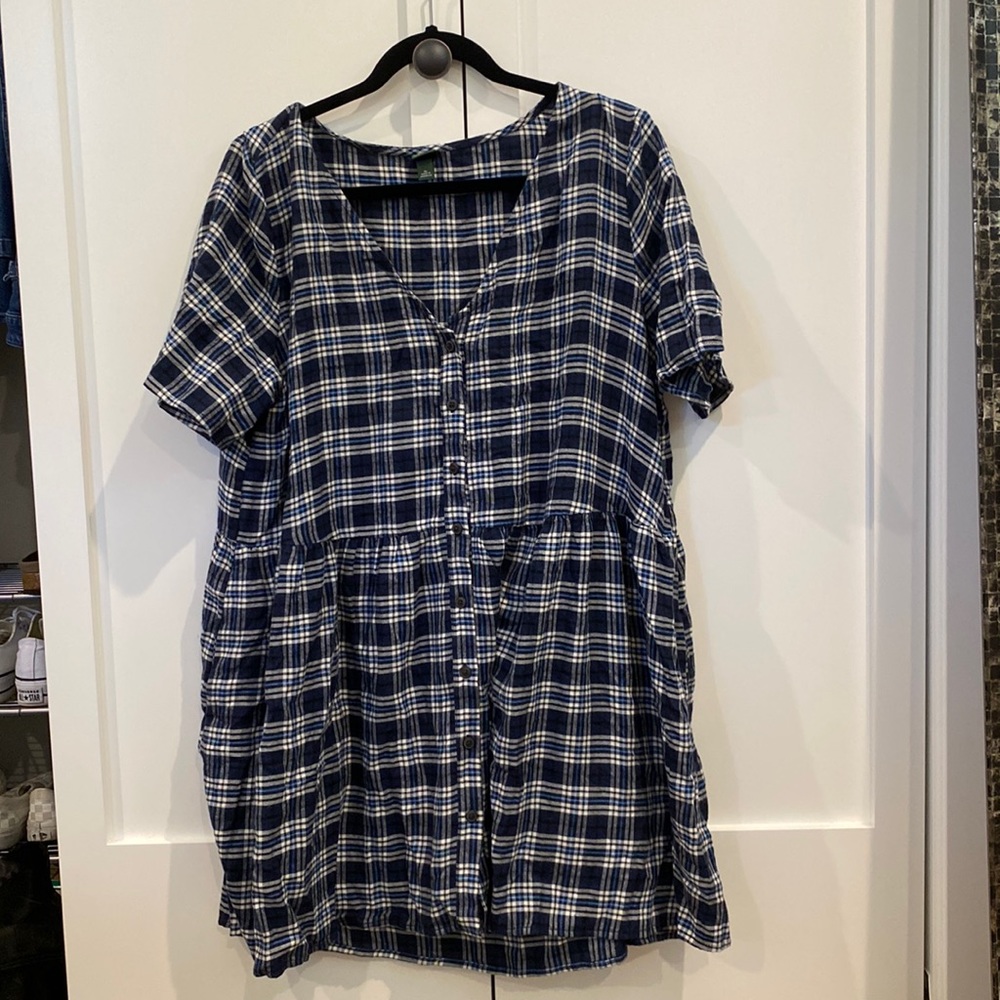 Adorable Plaid Button-down Mini Dress w/ Pockets!